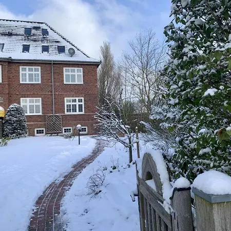 Altes-offiziershaus-3 Apartment *
